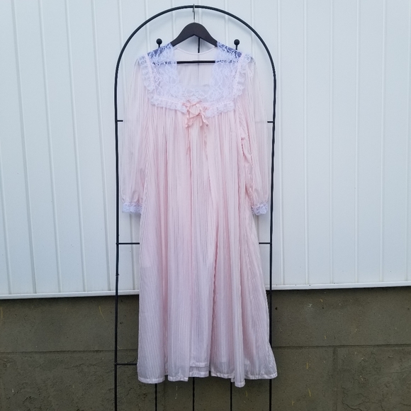 Chardin vintage pink lace two piece nightgown slip - Picture 2 of 15